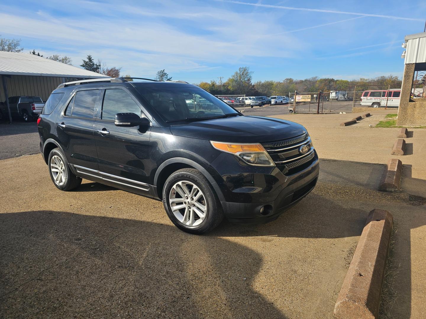 2014 BLACK Ford Explorer Limited FWD (1FM5K7F89EG) with an 3.5L V6 DOHC 24V engine, 6-Speed Automatic transmission, located at 533 S Seven Points BLVD, Seven Points, TX, 75143, (430) 255-4030, 32.313999, -96.209351 - Photo#1